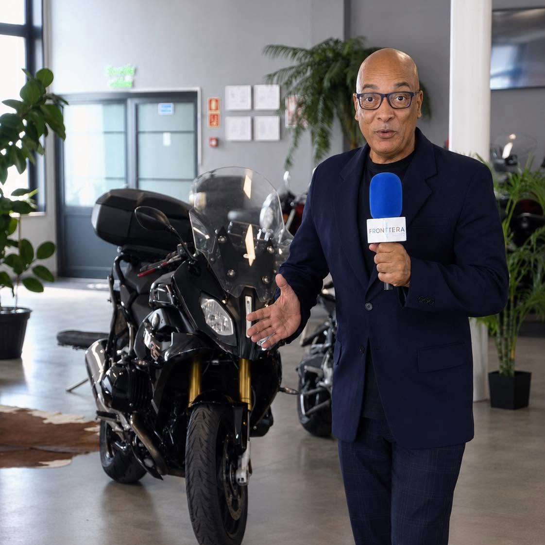Ernani Ribeiro trabajando